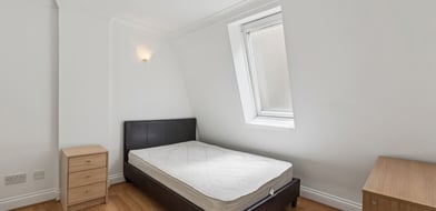Euston Road, Kings Cross, London, NW1 - Picture preview 3