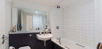 Red Square, Islington, London, N16 - Picture preview 9