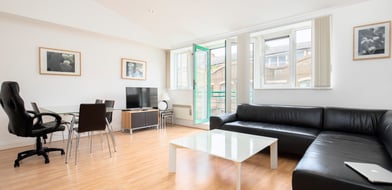 Millennium Square, Shad Thames, London, SE1 - Picture preview 1