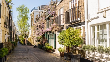 A small mews with cobbled footpath