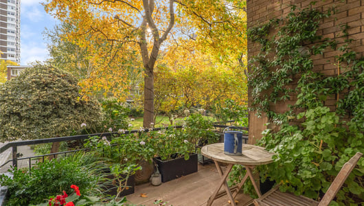 Cambridge Square, London, W2