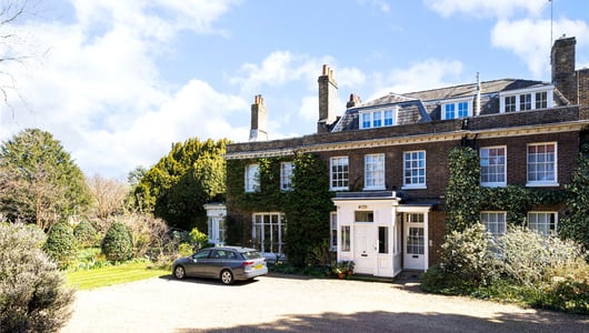 Lower Teddington Road, London, KT1