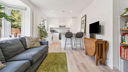 Crowthorne Close, London, SW18