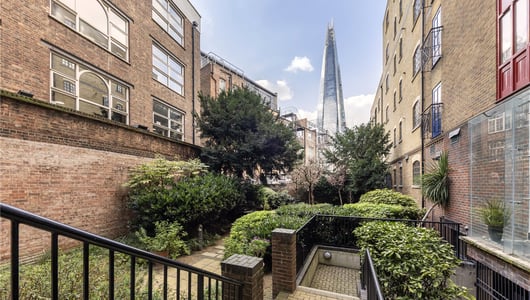 Lion Court, London, SE1