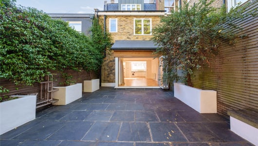 De Laune Street, London, SE17