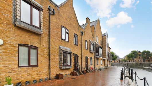 Waterman Way, London, E1W