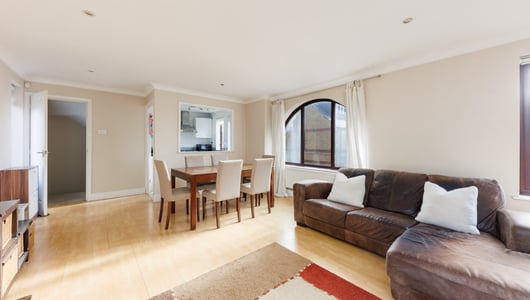 Codling Close, London, E1W