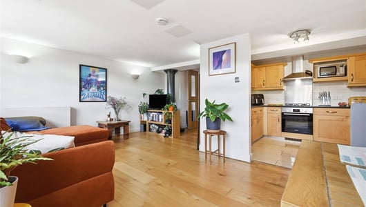 Merchant Court, London, E1W