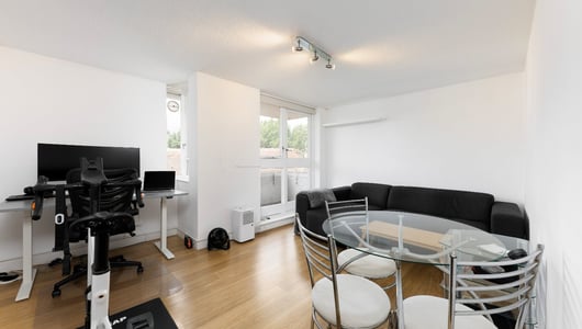 Burr Close, London, E1W