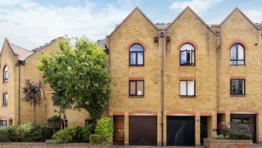 Kennet Street, London, E1W