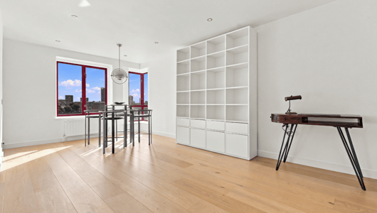 Towerside, London, E1W