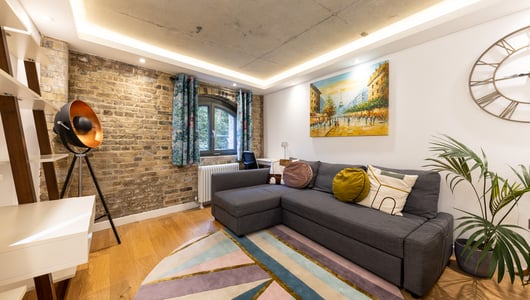Reardon Path, London, E1W