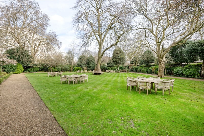 Hyde Park Gardens, London, W2 - Picture 17