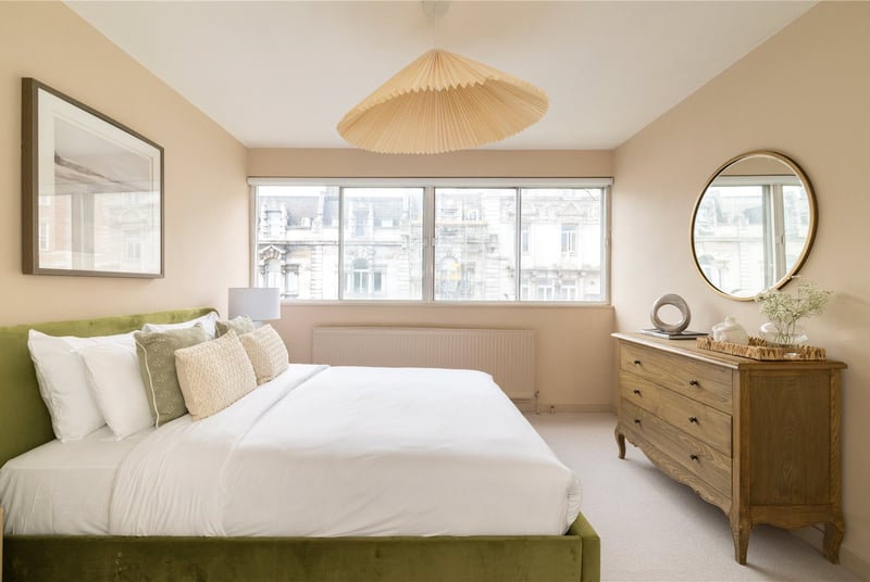 Porchester Square, London, W2 - Picture 7