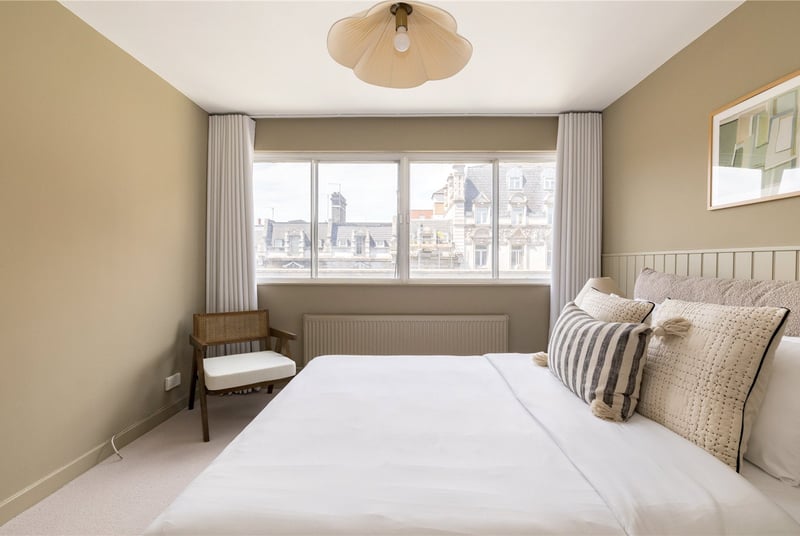 Porchester Square, London, W2 - Picture 8