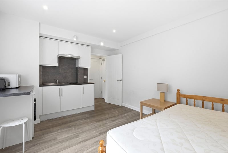Sloane Avenue, London, SW3 - Picture 2