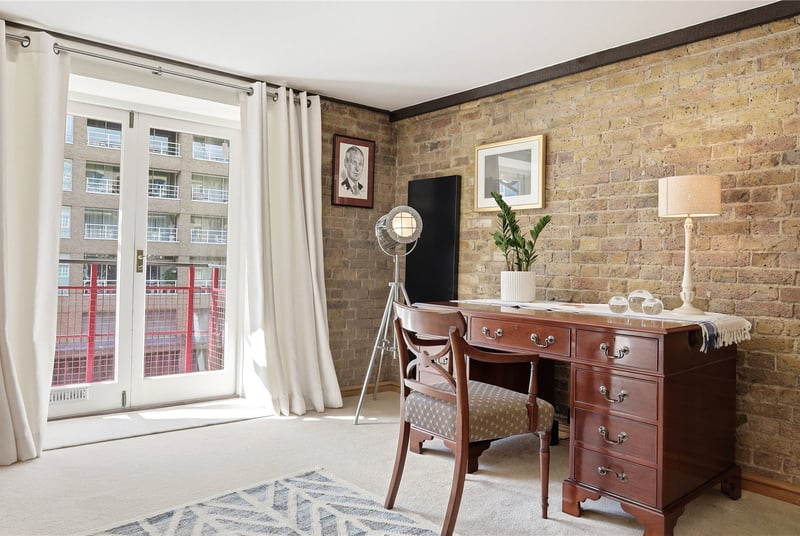 St. Saviours Wharf, London, SE1 - Picture 16