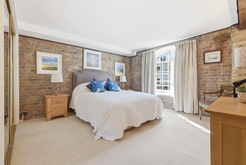 St. Saviours Wharf, London, SE1 - Picture 4