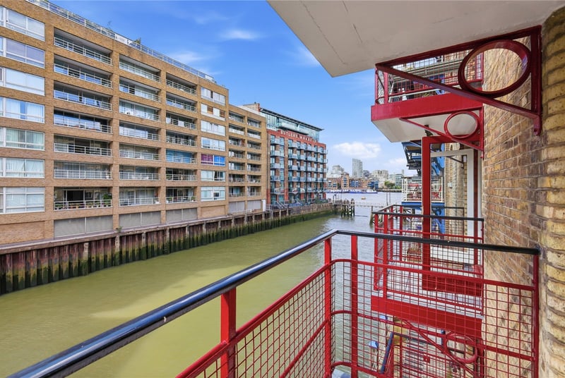 St. Saviours Wharf, London, SE1 - Picture 2