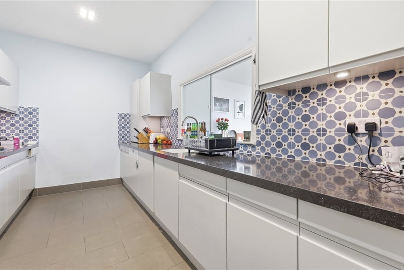 Saffron Wharf, London, SE1 - Picture 16