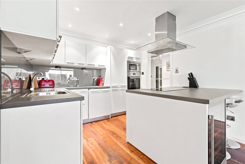 Cinnamon Wharf, London, SE1 - Picture 2