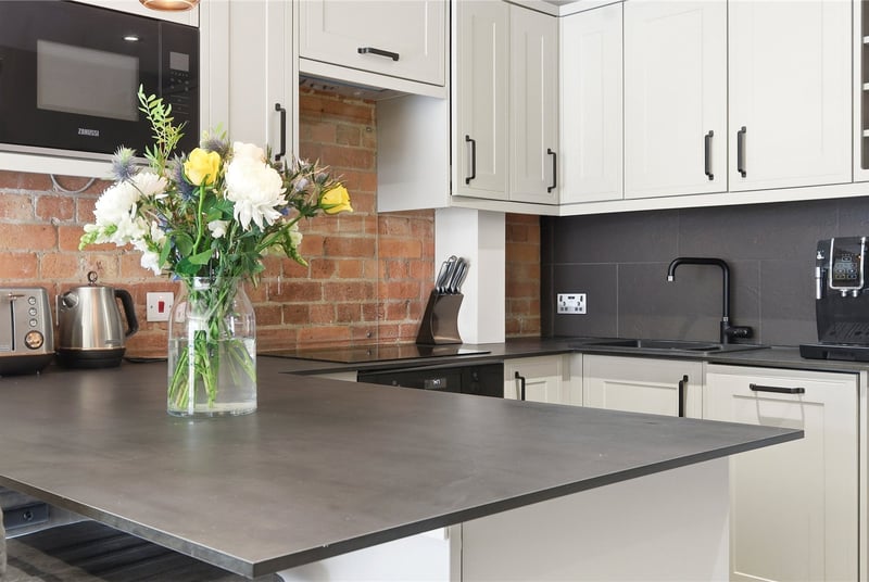 Eagle Wharf Court, London, SE1 - Picture 11