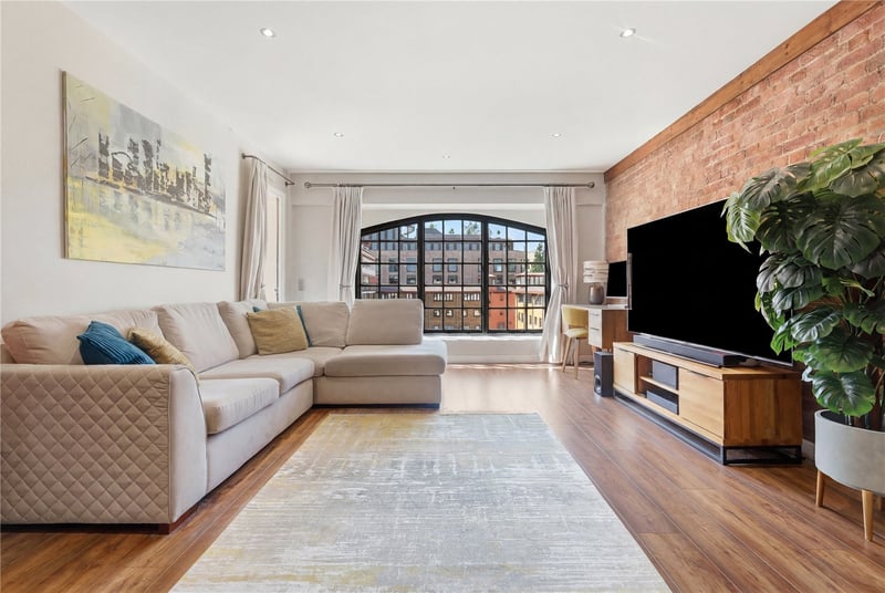 Eagle Wharf Court, London, SE1 - Picture 1
