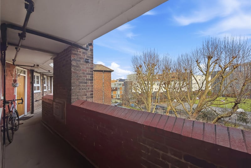 Fleming House, London, SE16 - Picture 11