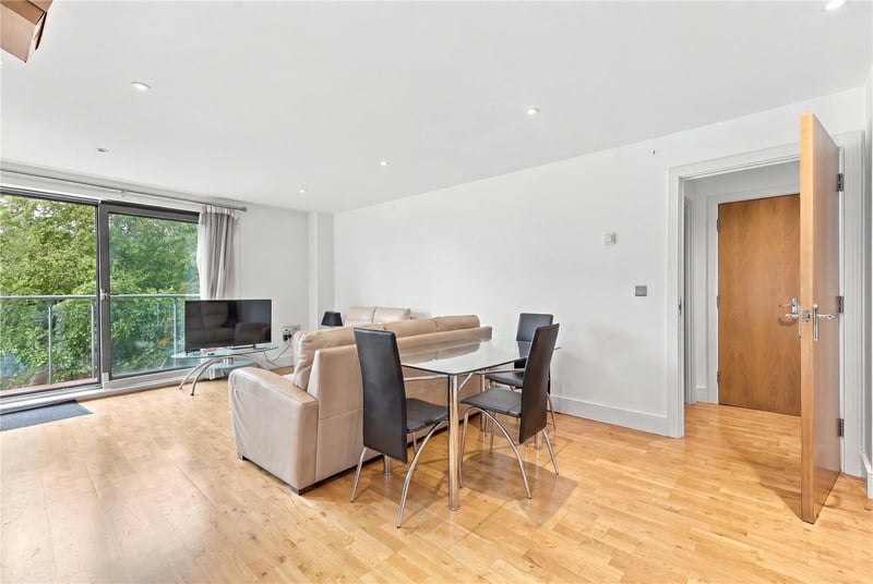 Mission Point, London, SE16 - Picture 11