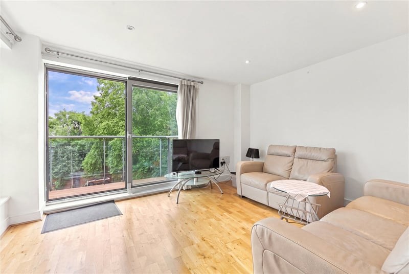Mission Point, London, SE16 - Picture 1