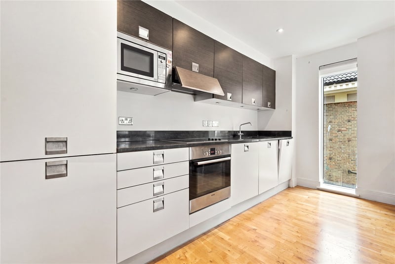 Mission Point, London, SE16 - Picture 5