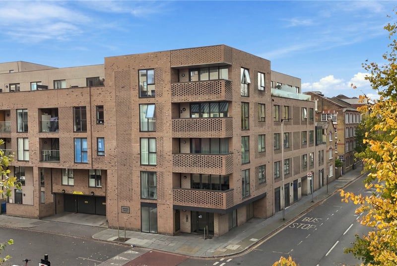 Queens Court, London, SE16 - Picture 15