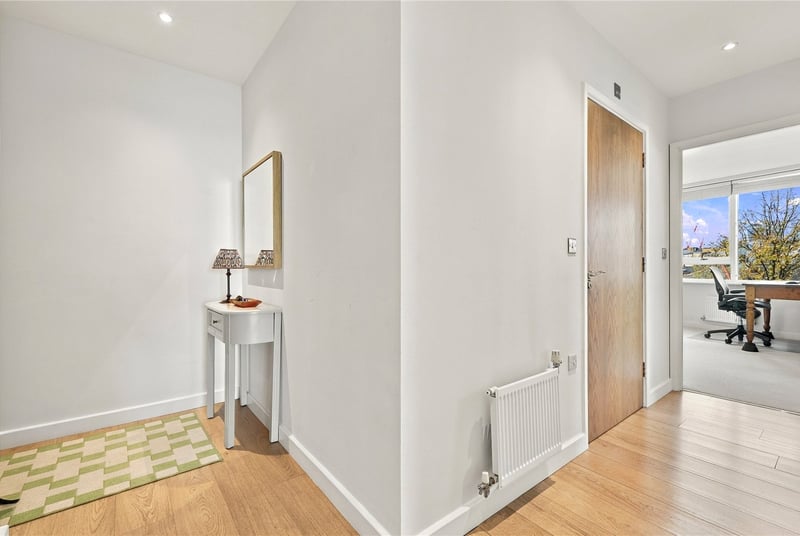 Queens Court, London, SE16 - Picture 12
