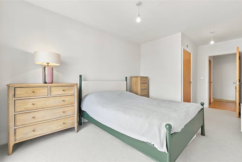 Queens Court, London, SE16 - Picture 6