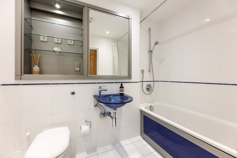 Halcyon Wharf, London, E1W - Picture 9