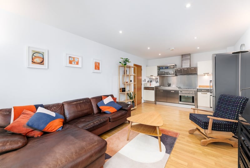 Halcyon Wharf, London, E1W - Picture 4