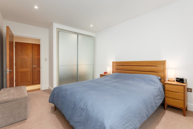 Halcyon Wharf, London, E1W - Picture 8