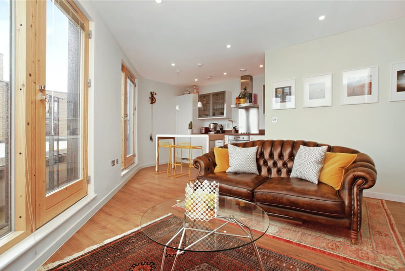 Compass House, London, E1W - Picture 1