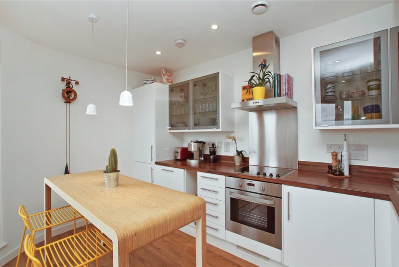 Compass House, London, E1W - Picture 3