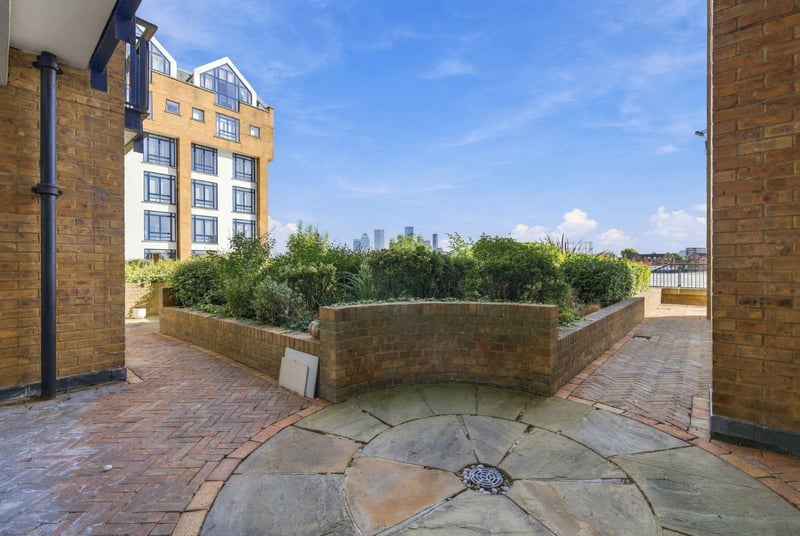 St Hildas Wharf, London, E1W - Picture 2