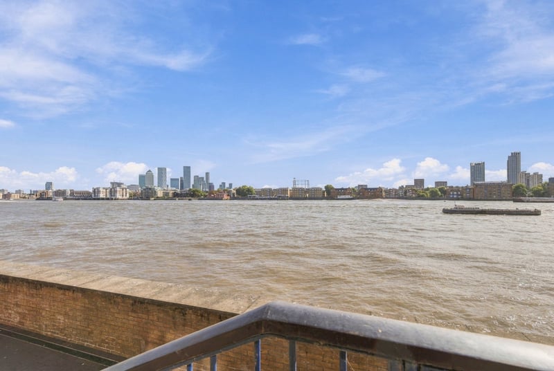 St Hildas Wharf, London, E1W - Picture 19