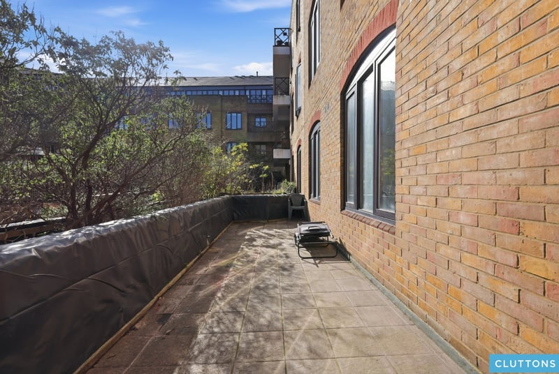 Hermitage Court, London, E1W - Picture 16