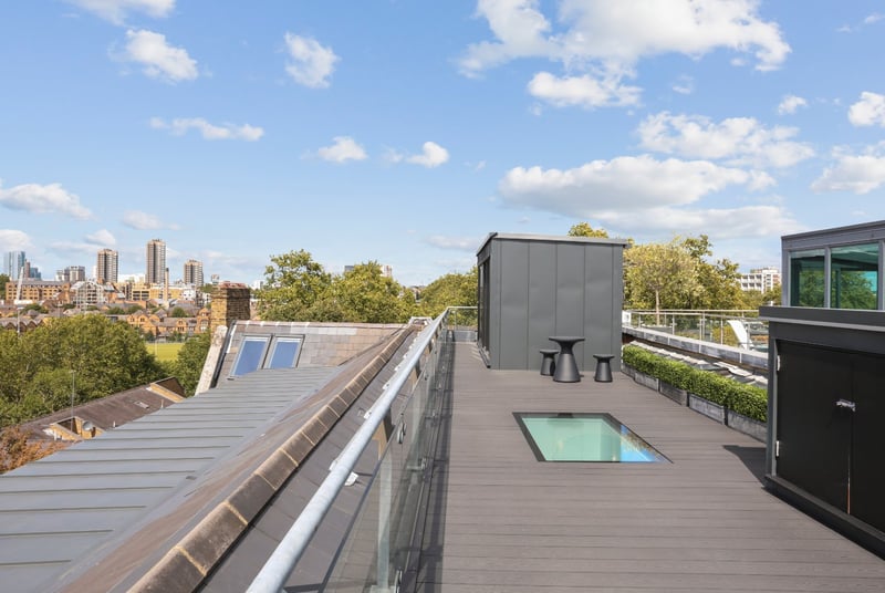 Olivers Wharf, London, E1W - Picture 35