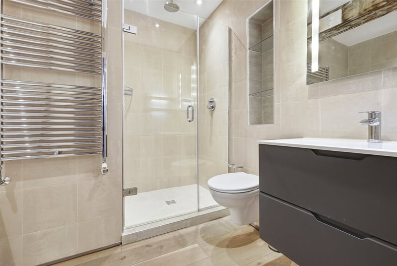 Olivers Wharf, London, E1W - Picture 11