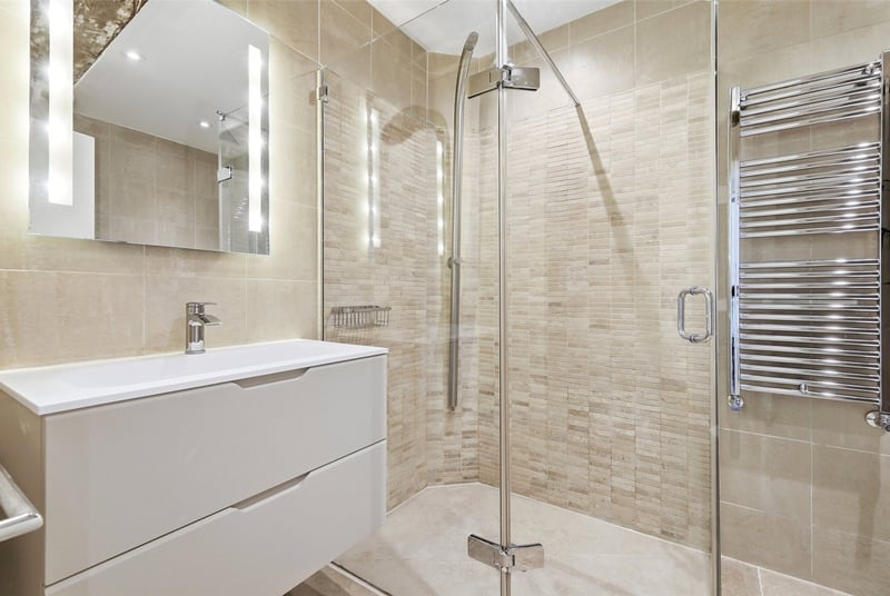 Olivers Wharf, London, E1W - Picture 14