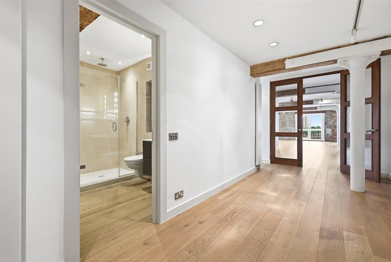 Olivers Wharf, London, E1W - Picture 12