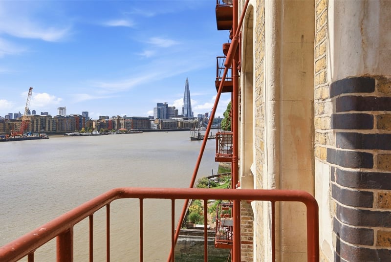 Olivers Wharf, London, E1W - Picture 5