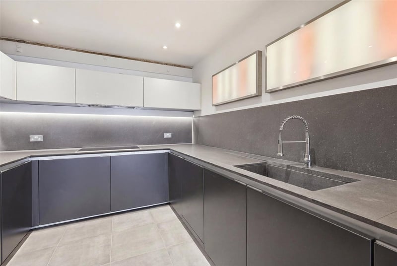 Olivers Wharf, London, E1W - Picture 3