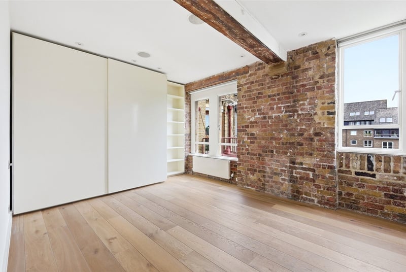 Olivers Wharf, London, E1W - Picture 15