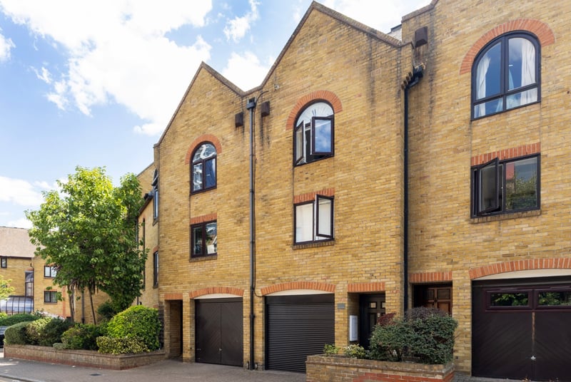 Kennet Street, London, E1W - Picture 14
